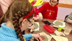 Мастер-класс по изготовлению глиняной игрушки для детей с ОВЗ прошёл в ЦКР «Форум»