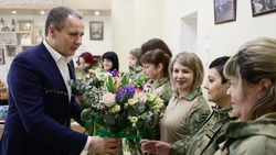 Вячеслав Гладков поздравил белгородских участниц территориальной самообороны с наступающим 8 Марта