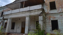 «Восстановлению не подлежит». Эксперты признали дом на улице Артёма в Губкине крайне опасным