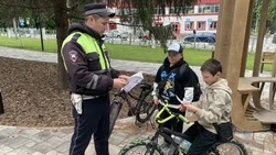Губкинские автоинспекторы провели инструктажи по дорожной безопасности для посетителей скейт-парков