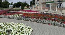 В посёлке Троицкий завершили благоустройство площади