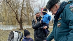 Спасатели напомнили про безопасность на водоёмах в зимний период