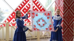 Презентация платка «Белгородский покров» – нового символа области – прошла в Белгороде