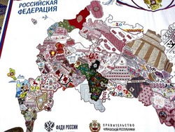 Вышитая карта России украсила собой Петербургский международный экономический форум