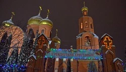 Василий Голиков и Галина Колесникова поздравили губкинцев с Рождеством Христовым