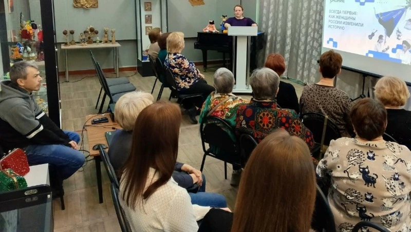 Представительницы Губкинского территориального совета женщин встретились в краеведческом музее