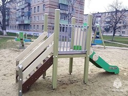 Сотрудники МЧС России вызволили ребёнка из железной западни в Губкине