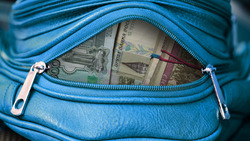 Полицейские в Губкине задержали подозреваемого в краже денег из автомобиля