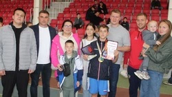 Олимпийский чемпион по боксу – в гостях у губкинцев