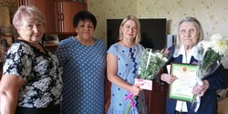 Члены профсоюза образования города Губкина навестили ветерана