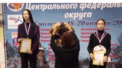 Губкинские легкоатлеты получили две медали в соревнованиях в Смоленске