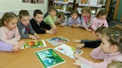 Губкинские библиотекари провели литературный праздник «Книжный клад: путешествие в мир сокровищ»