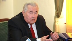 Председатель Совета ректоров вузов региона Анатолий Гридчин отметил юбилей
