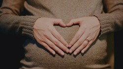 Сотрудники белгородского отделения ПФР сообщили о новых правилах получения пособия по беременности