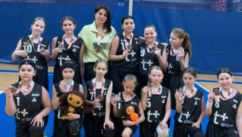 Губкинские баскетболистки везут домой бронзу из Москвы