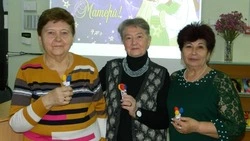 Губкинские библиотекари провели тёплую встречу ко Дню матери