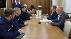 Вячеслав Гладков и Борис Эбзеев обсудили оперативную обстановку в электросетевом комплексе