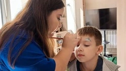 Сотрудники Молодёжного центра провели для детей праздничную программу