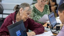 Татьяна Голикова отметила вклад Вячеслава Гладкова в развитие социальной сферы в регионе