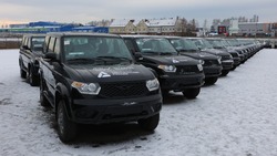 Игорь Щёголев и Вячеслав Гладков передали 100 новых автомобилей военнослужащим