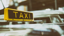 Белгородский таксист сломал рёбра пассажиру
