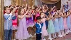 Юные губкинские артисты подарили незабываемый концерт своим мамам