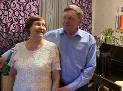 Супружеская пара отметила юбилей свадьбы в Губкине