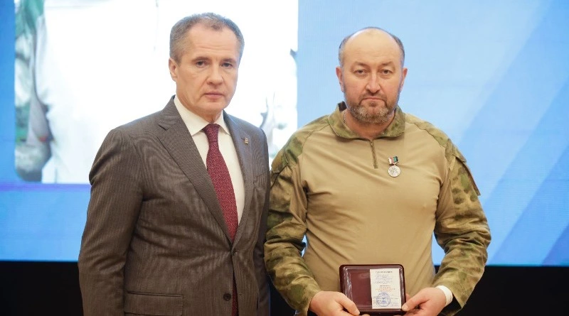 Сотрудник Белгородэнерго удостоен медали «За доблесть в рядах Белгородской самообороны»