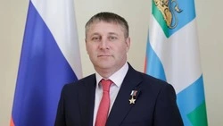 Александр Шуваев поздравил социальных работников с профессиональным праздником