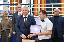 Бороться «Zа Победу!». В Губкине прошёл традиционный турнир