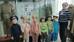 Юные губкинцы посетили зал боевой славы краеведческого музея