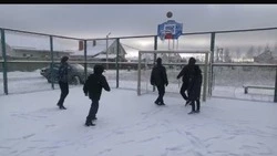 Спортсмены отделения бокса провели занятие в рамках проекта «Дворовый тренер. Зимние виды спорта»