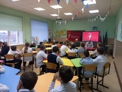 Губкинские ветераны органов внутренних дел провели для школьников урок мужества