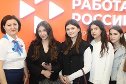 Губкинцы приняли участие в ярмарке трудоустройства