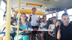 Водители школьных автобусов Губкина напомнили детям правила безопасности