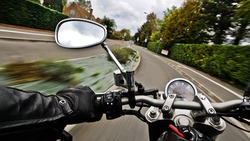 Госавтоинспекция призвала мотоциклистов соблюдать меры безопасности в пик сезона