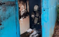 Губкинские спасатели ликвидировали пожар в строительном металлическом вагончике