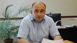 Заместитель главы администрации Антон Кулёв ответил на 10 вопросов губкинцев