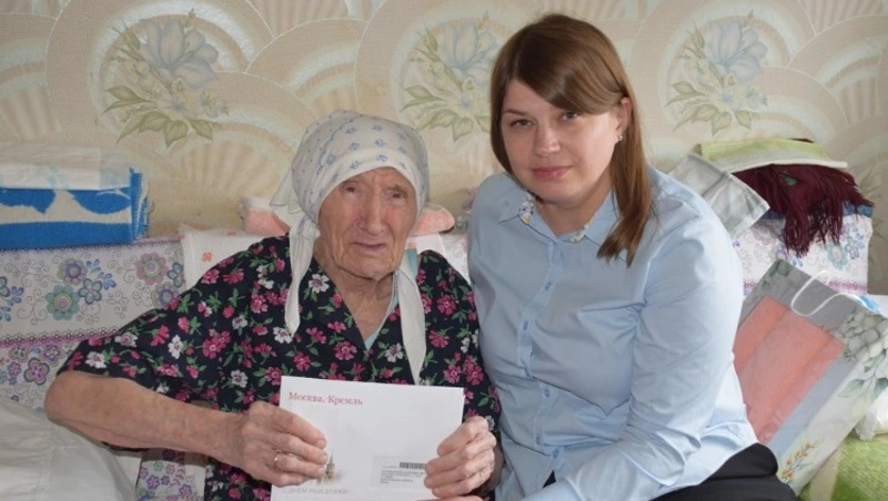 Жительница микрорайона Лебеди Екатерина Ивановна Попельнюхова отметила день рождения