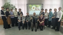 Губкинские библиотекари провели литературно-музыкальный вечер «Любовью материнской мир прекрасен»