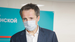 Вячеслав Гладков побывал в «красной зоне» ковидного госпиталя