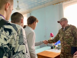 Губкинские школьники познакомились с одним из героев нашего времени