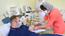 Губкинцы отметили День донора в Центре сдачи крови