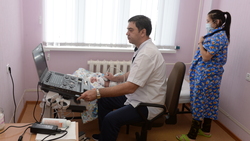 Новый портативный аппарат УЗИ появился в детской больнице Губкина