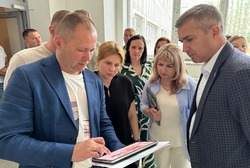 Министр строительства области Оксана Козлитина посетила Губкинский городской округ с рабочим визитом