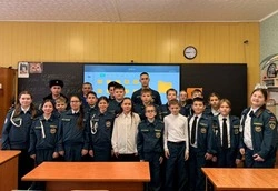 Сотрудники МЧС встретились с учениками губкинского образовательного комплекса «СтартУМ»