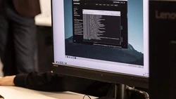 Вячеслав Гладков проинформировал о начале приёма заявок на поступление в колледж IThub 