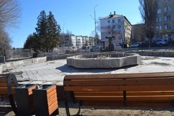 Второй этап реконструкции сквера на улице Лазарева продолжается в Губкине