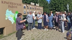 Губкинские путешественники посетили с экскурсией Красненский район