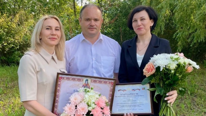 Губкинские медицинские работники получили заслуженные награды